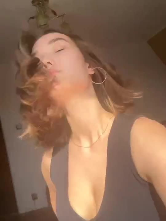 София, 21 лет, г. Тюмень, район Любой — видео